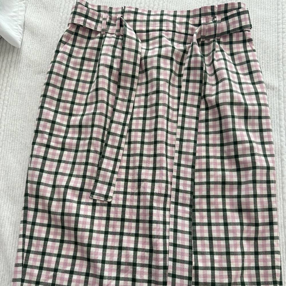 Ann Taylor belted skirt